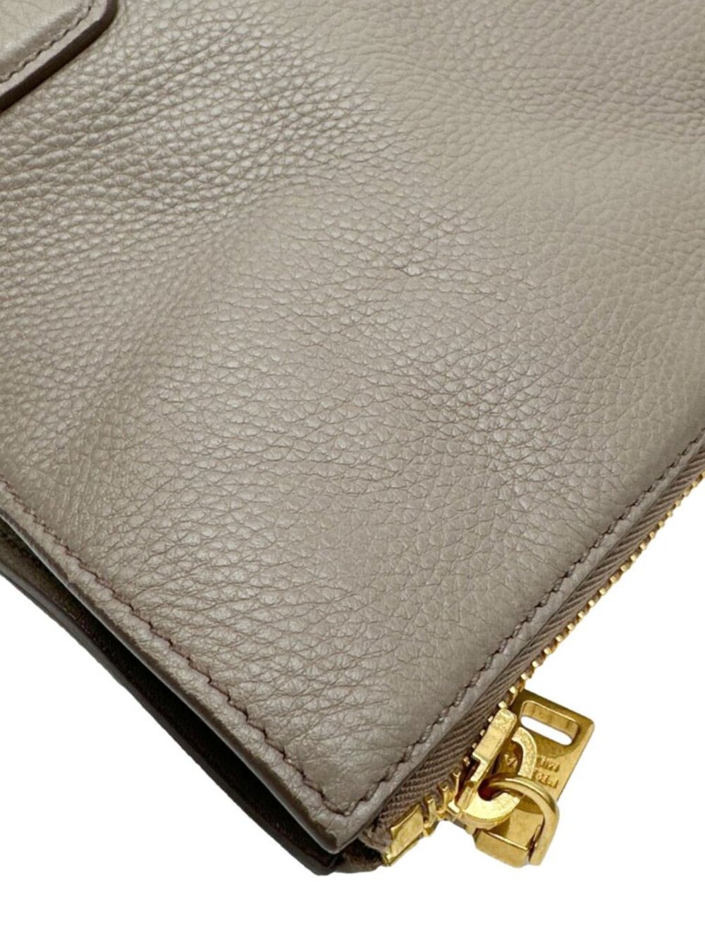 Prada Vitello Daino Side Zip Large Leather Shopper Tote Bag Beige - Picture 5 of 11